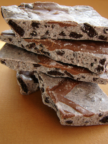 Cookies and creme bark