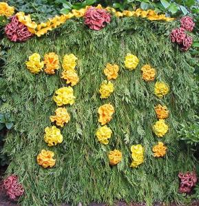 800px-Brauchtum_gesteck_70_1